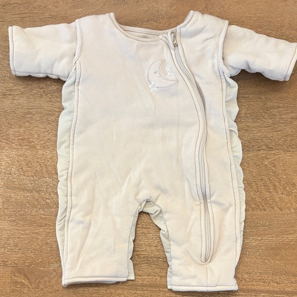 Other - Baby Brezza 2-in-1 Transitional Sleep Suit, Grey, 3-6M, 12-18lbs